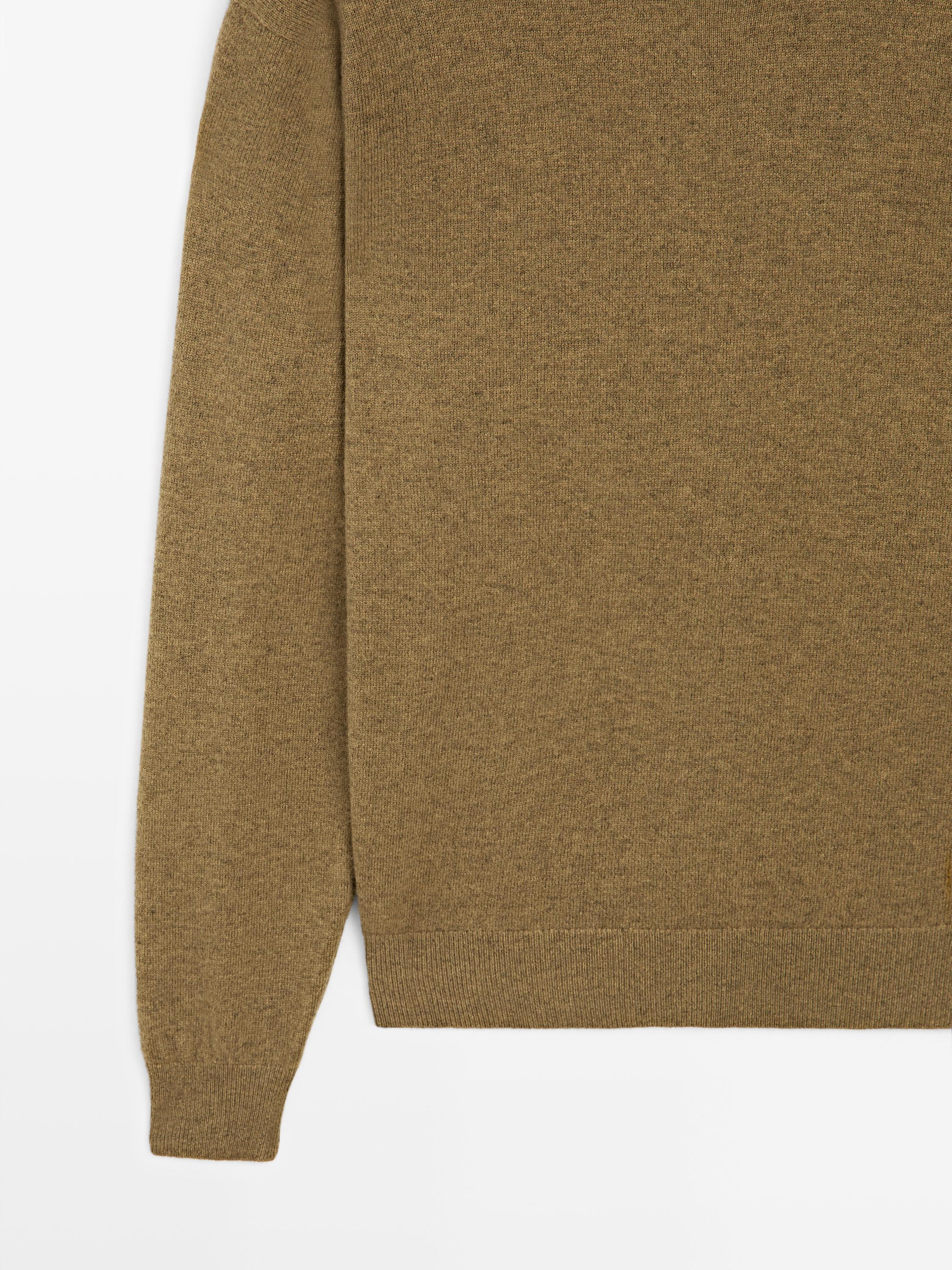 Knit wool sweater with crew neck